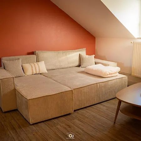 Proche Gare, Vue Basilique, Parking Lisieux