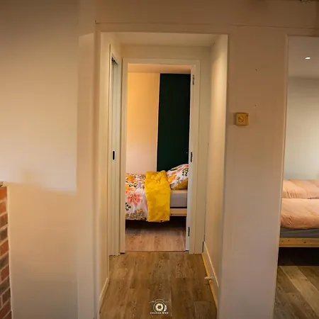 Apartment Proche Gare, Vue Basilique, Parking Lisieux