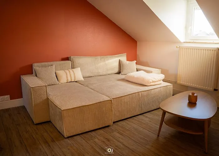 Proche Gare, Vue Basilique, Parking Lisieux